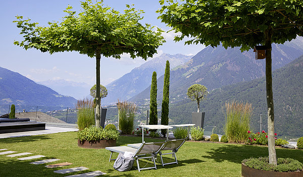 Liegewiese im Hotel Das Sonnenparadies Blick auf die Liegewiese im Hotel Das Sonnenparadies