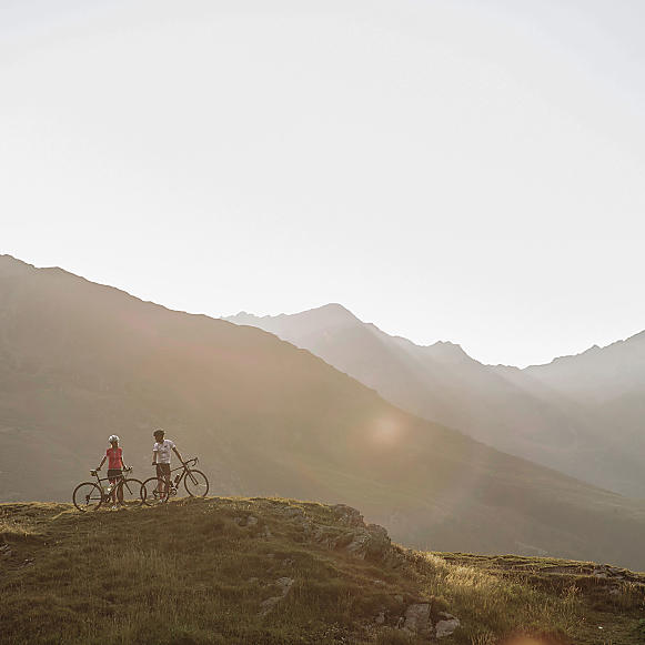 Mit dem Mountainbike oder E-Bike Schenna erkunden